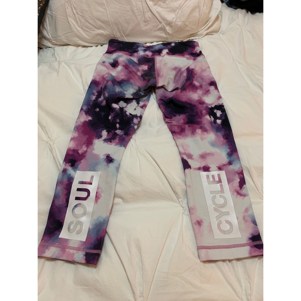 Lululemon Soulcycle cropped pants - Picture 2 of 4